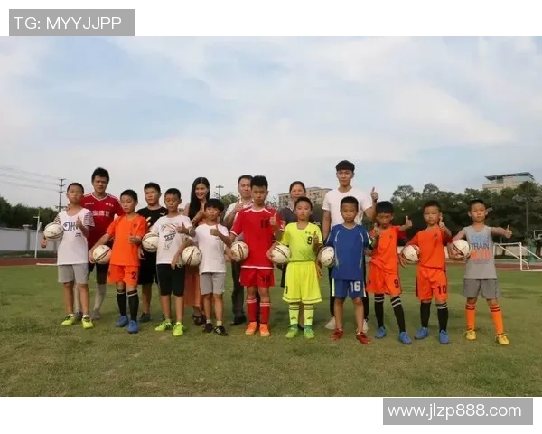 从绿茵场到职场新天地踢足球转行后的奋斗与成长 从绿茵场到职场新天地踢足球转行后的奋斗与成长