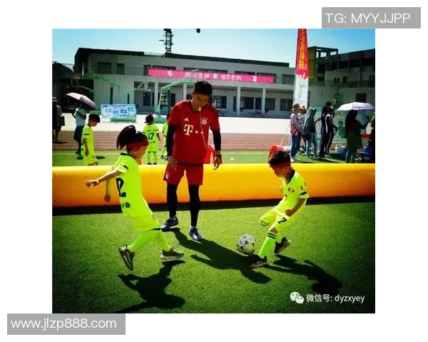 提升足球技巧的秘密训练法足球交叉跳助你突破自我极限