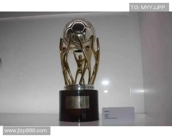 本周天下足球精彩回顾与分析球星表现与战术变化全景解读