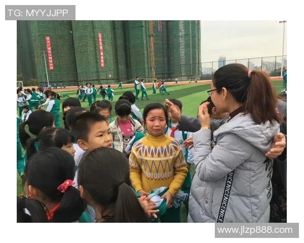 特伦斯足球：探索这项运动背后的激情与梦想之旅